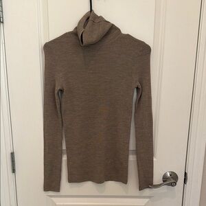 Uniqlo Taupe Ribbed merino wool Knitwear